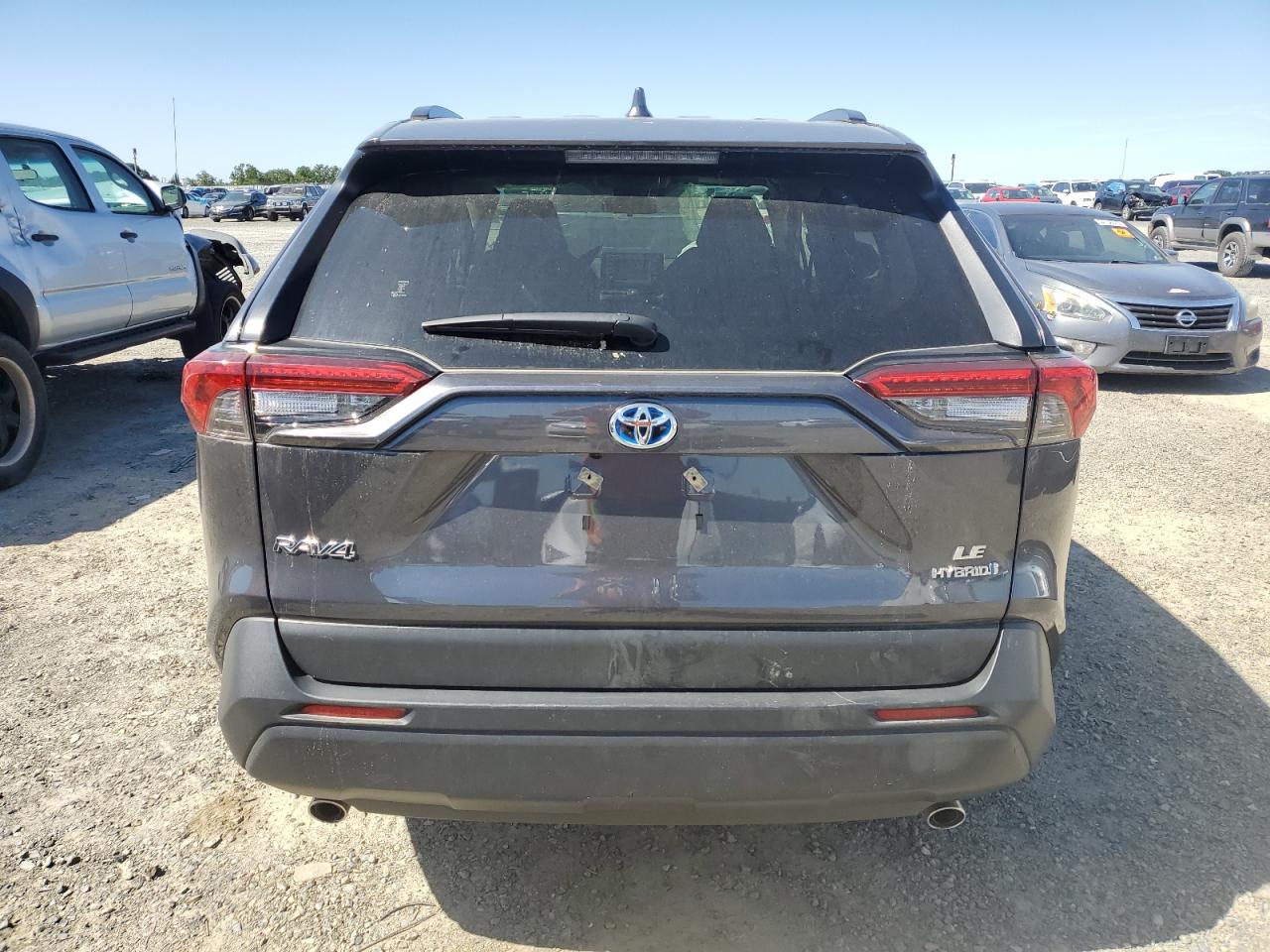 2019 Toyota Rav4 Le vin: JTMMWRFV1KJ006622