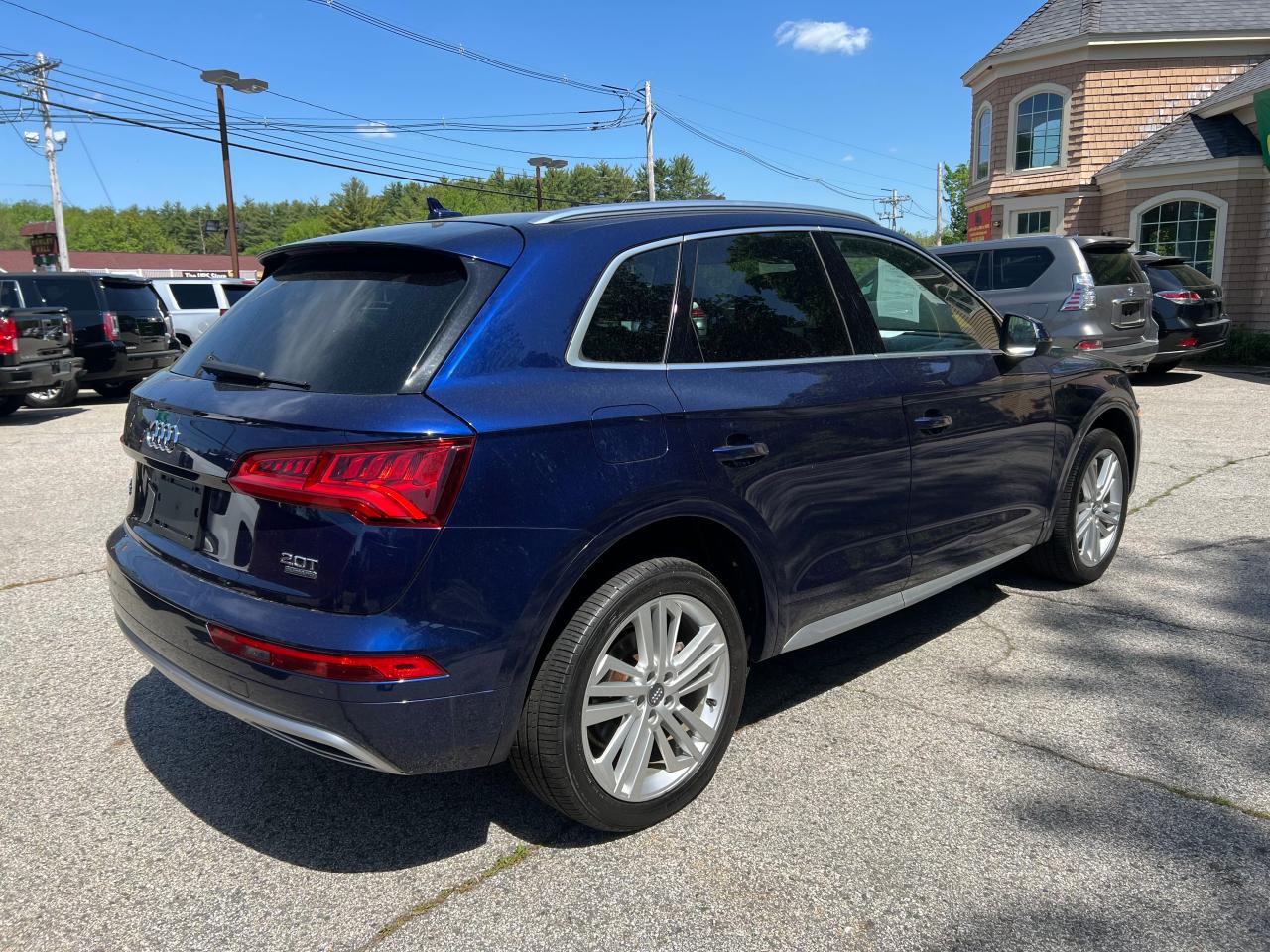 WA1BNAFY1J2054274 2018 Audi Q5 Premium Plus