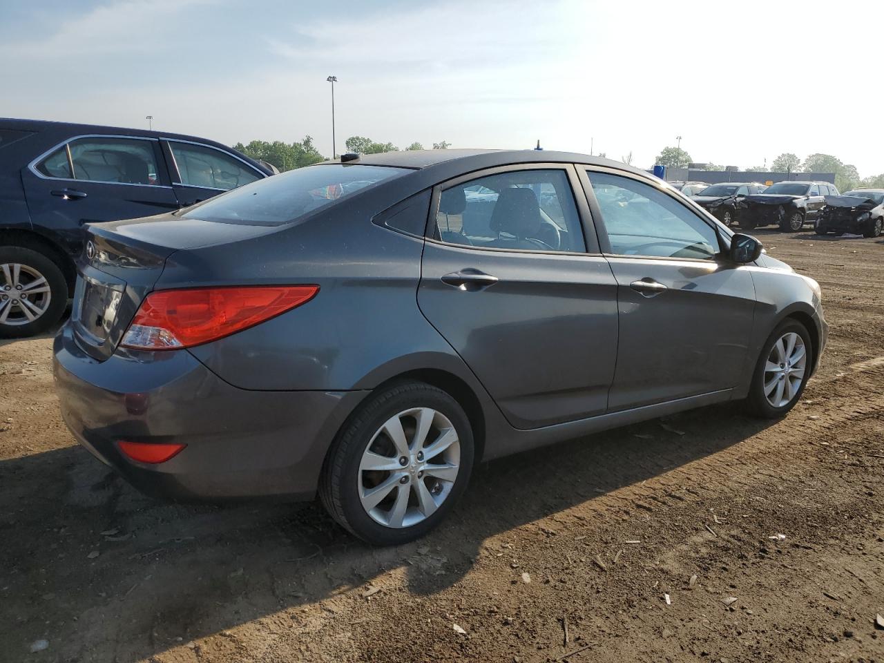 2012 Hyundai Accent Gls vin: KMHCU4AE2CU076492