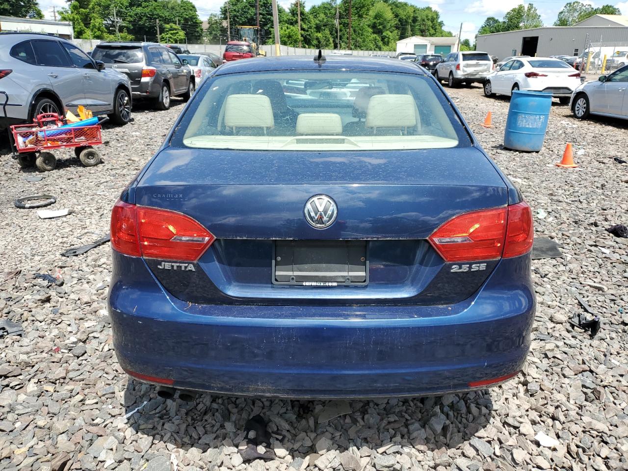 3VWDP7AJ8CM369460 2012 Volkswagen Jetta Se