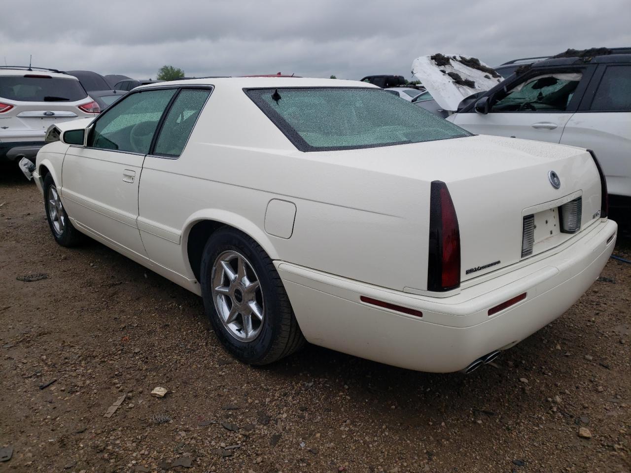 1G6EC12922B106586 2002 Cadillac Eldorado Commemorative