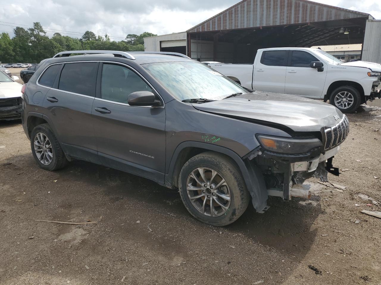 1C4PJLLB3KD176143 2019 Jeep Cherokee Latitude Plus