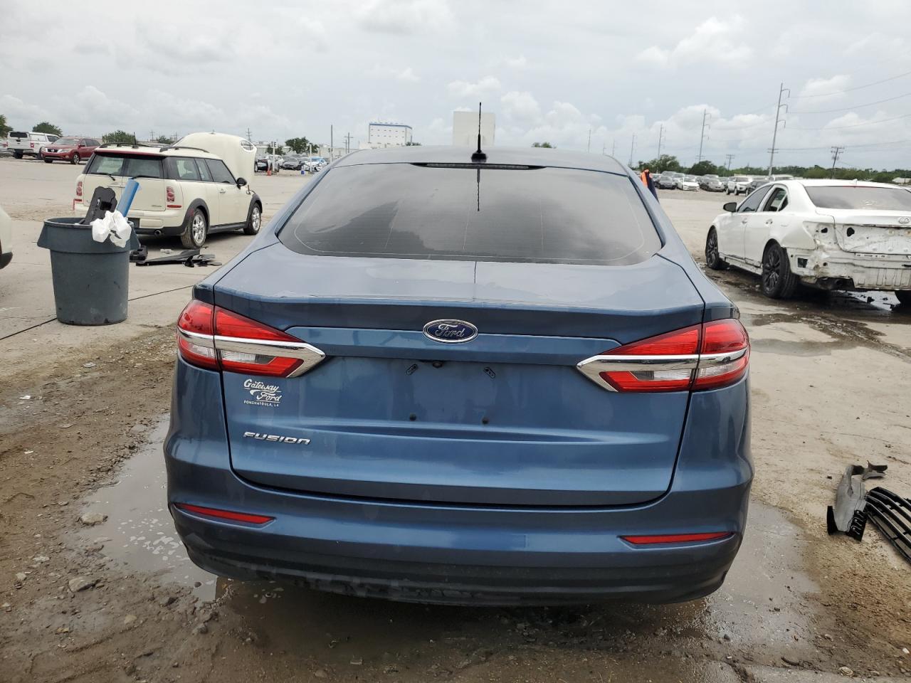 2019 Ford Fusion S vin: 3FA6P0G71KR213394