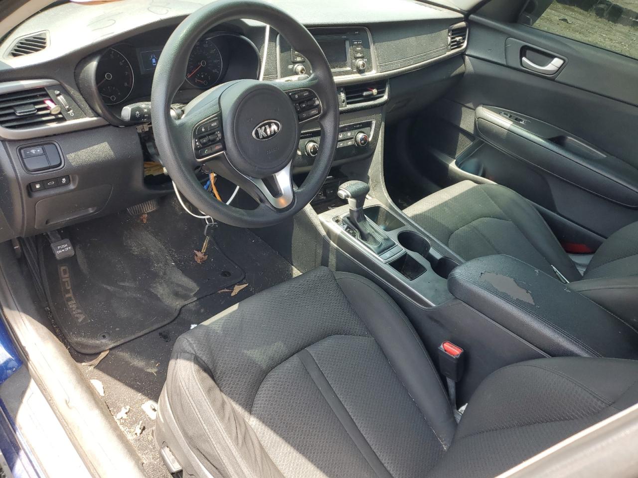 5XXGT4L38HG170460 2017 Kia Optima Lx