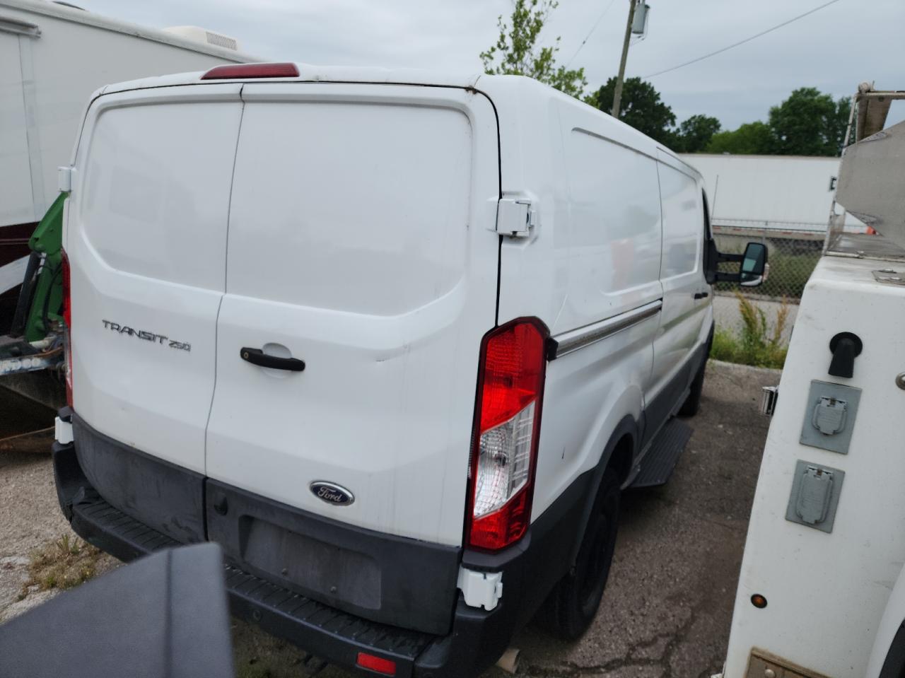 2021 Ford Transit T-250 vin: 1FTBR1Y84MKA44737