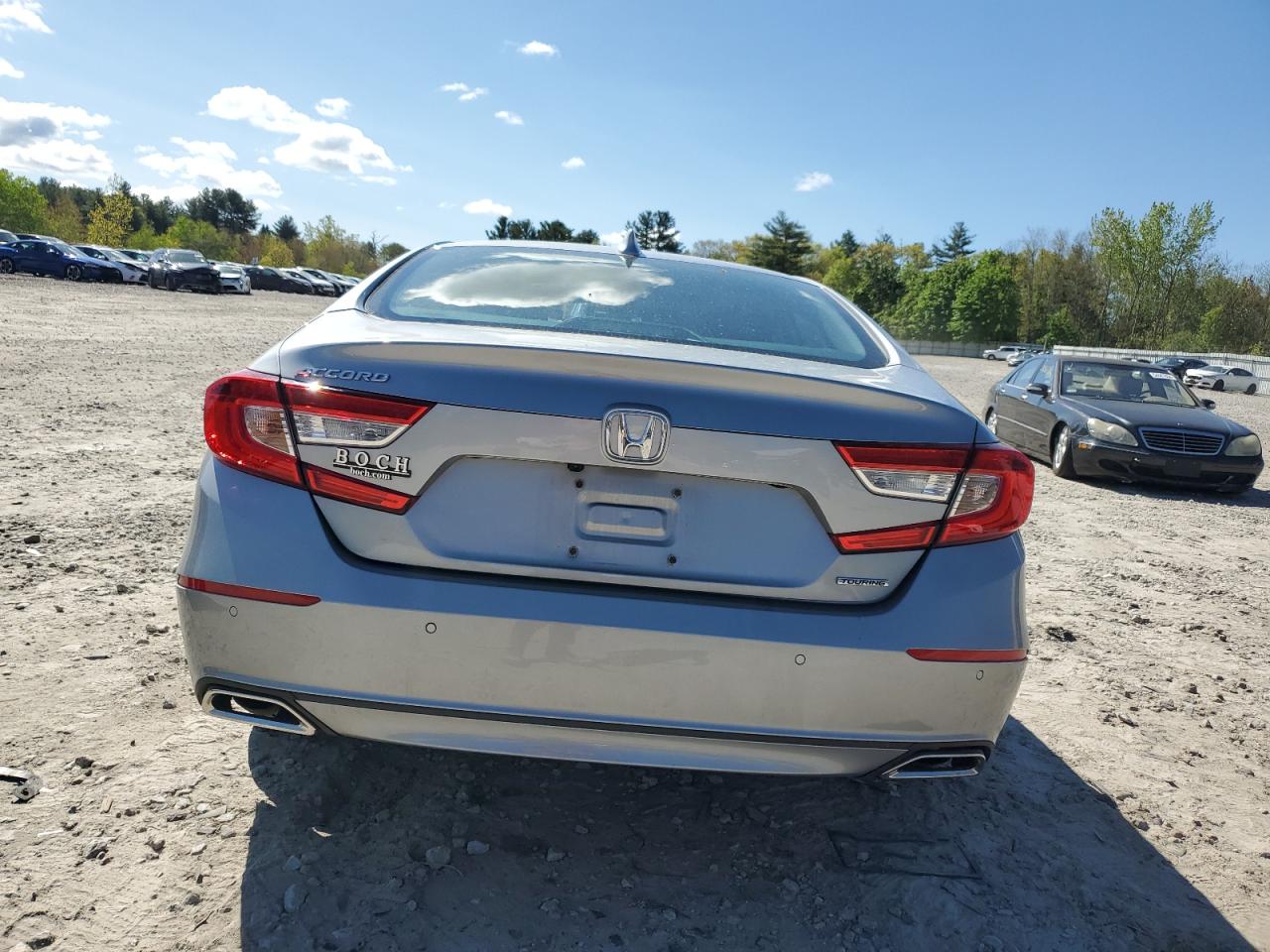 1HGCV1F98JA034713 2018 Honda Accord Touring