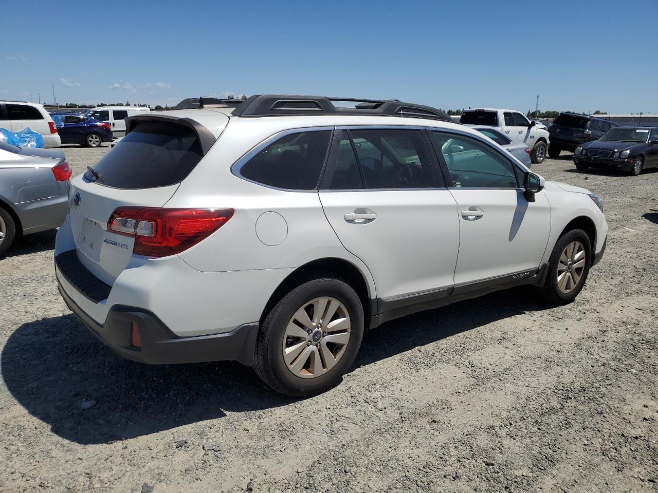 4S4BSAFC1K3356383 2019 Subaru Outback 2.5I Premium