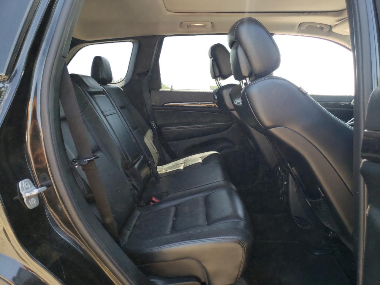 1C4RJFAG1CC263054 2012 Jeep Grand Cherokee Laredo