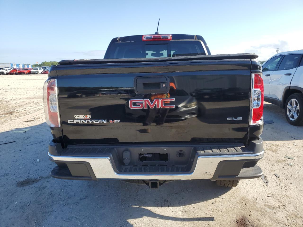 1GTG5CEN2J1317425 2018 GMC Canyon Sle