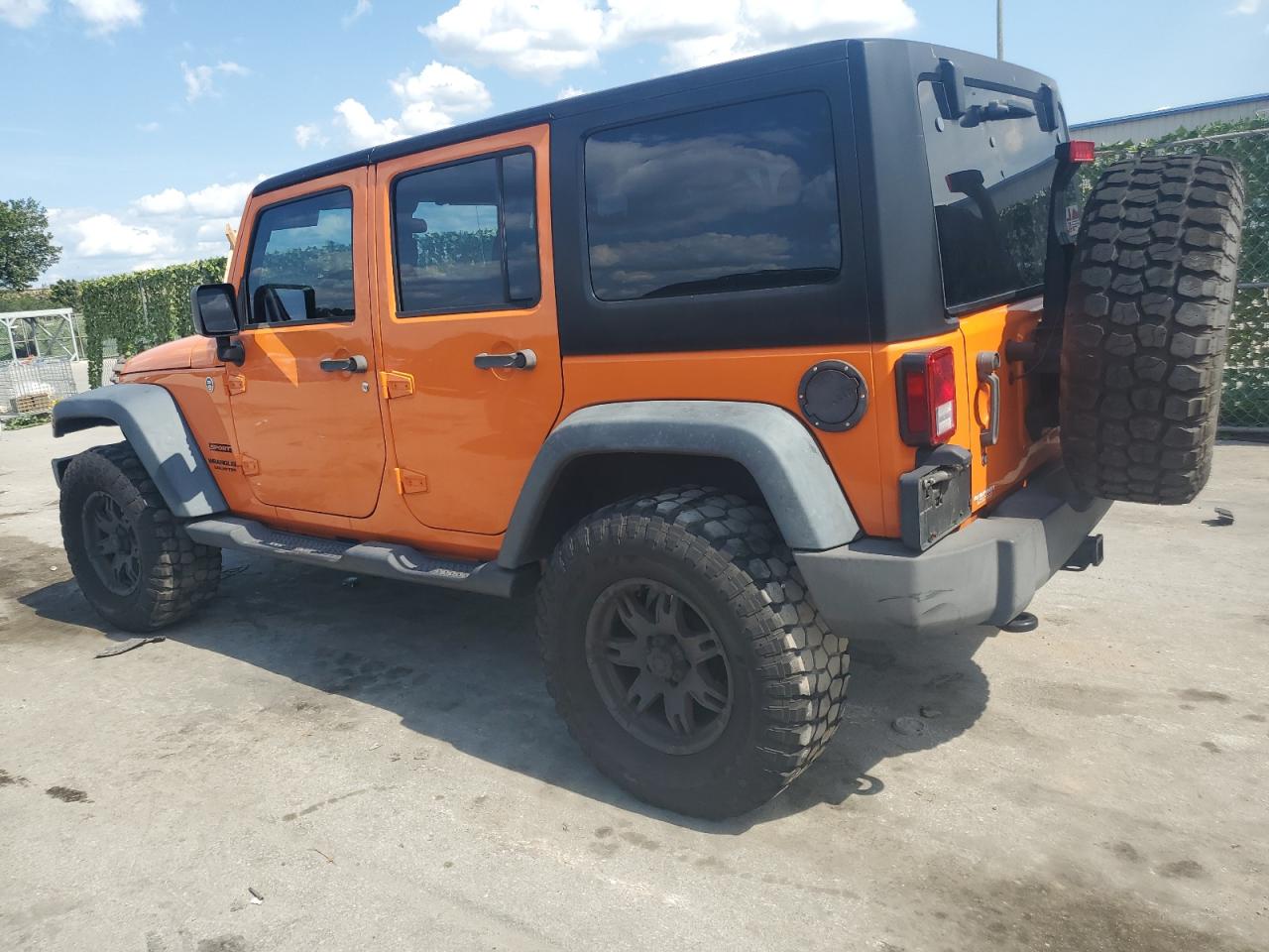 2013 Jeep Wrangler Unlimited Sport vin: 1C4BJWDG6DL565566