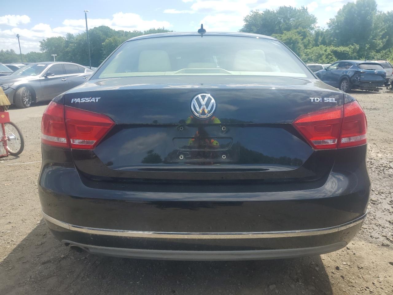 1VWCN7A35CC002858 2012 Volkswagen Passat Sel