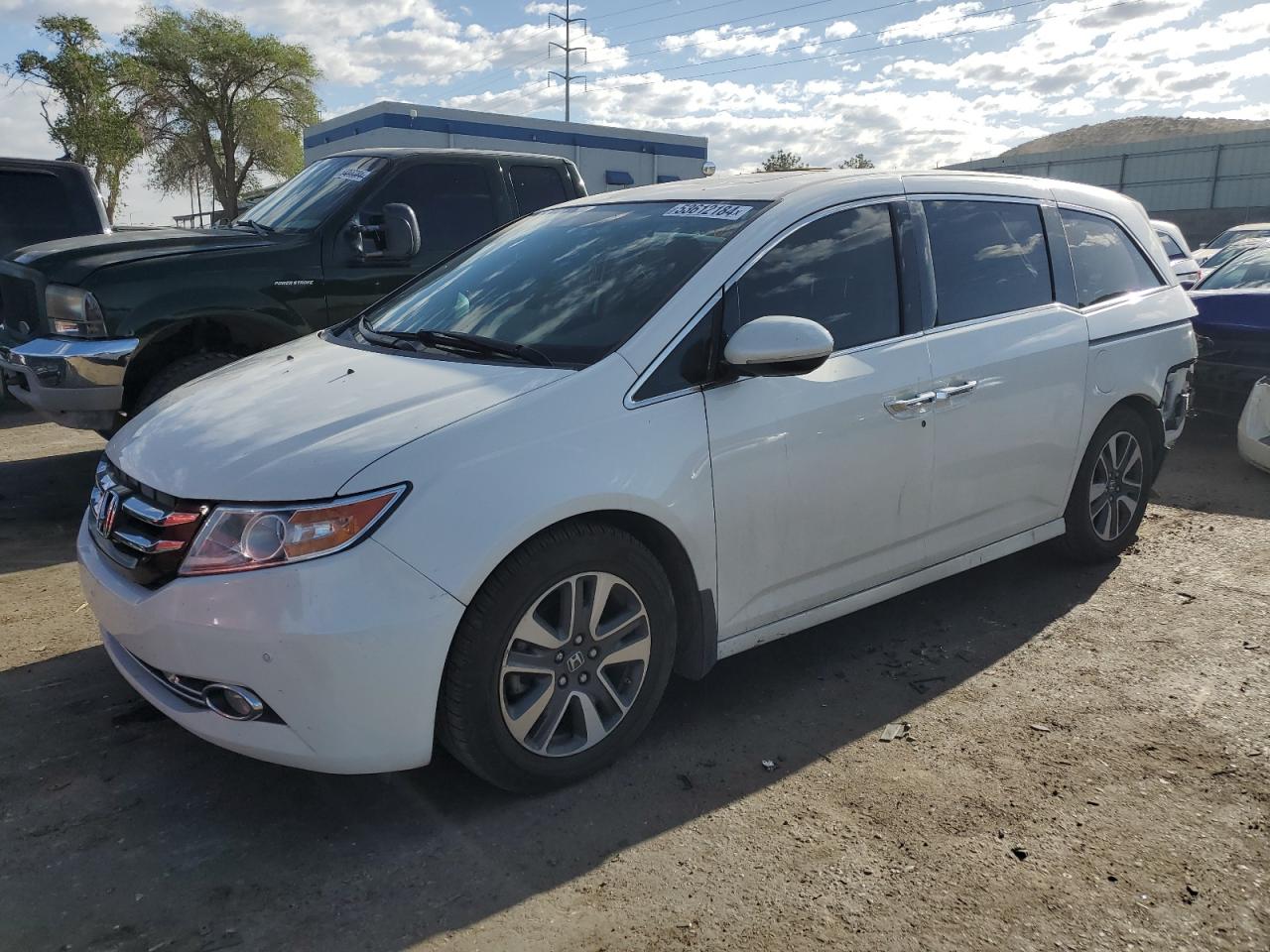 2014 Honda Odyssey Touring vin: 5FNRL5H9XEB109069