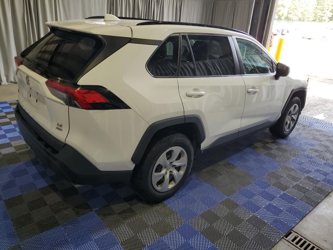 2019 Toyota Rav4 Le vin: 2T3F1RFVXKW058601