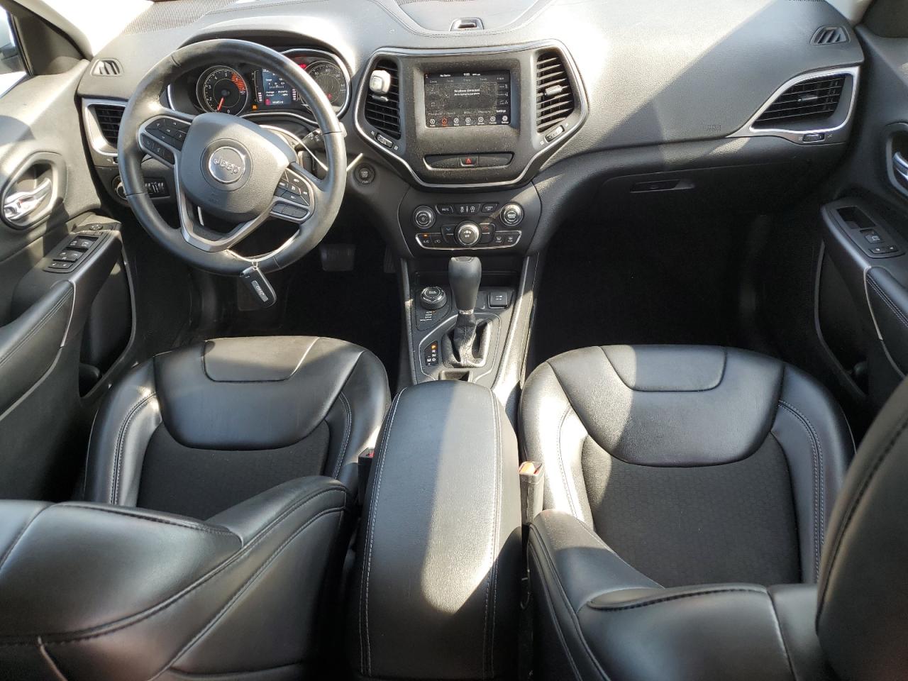 1C4PJMLN0KD123528 2019 Jeep Cherokee Latitude Plus