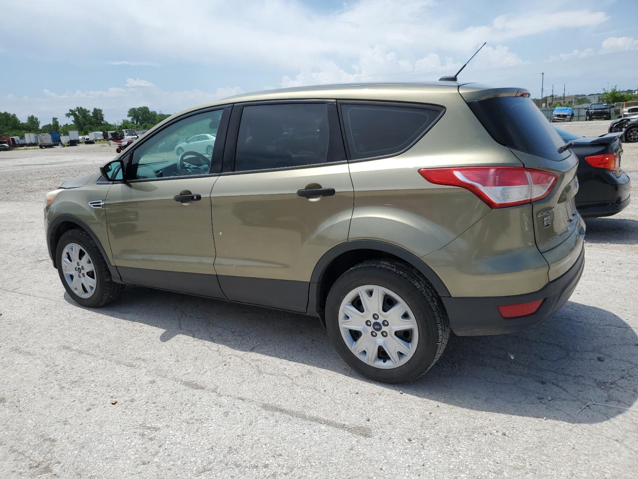 2013 Ford Escape S vin: 1FMCU0F71DUC12552