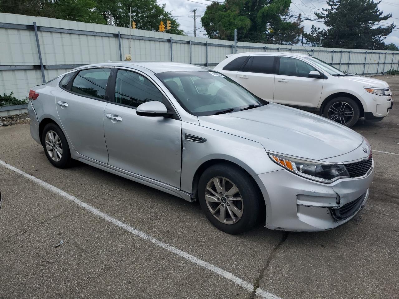 5XXGT4L31JG188174 2018 Kia Optima Lx