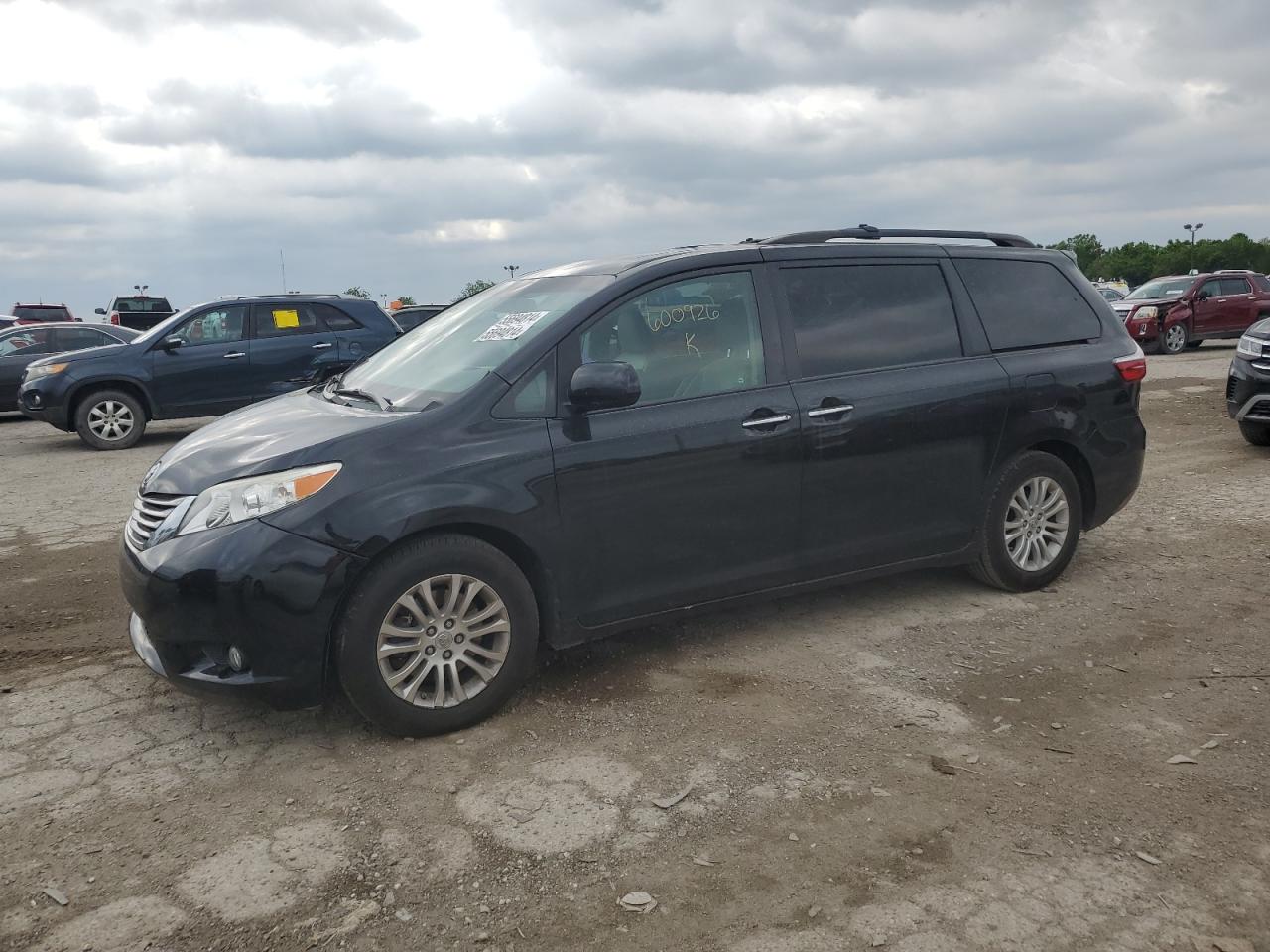 5TDYK3DC5FS600926 2015 Toyota Sienna Xle