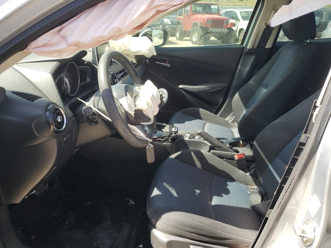 3MYDLBYV4HY176296 2017 Toyota Yaris Ia