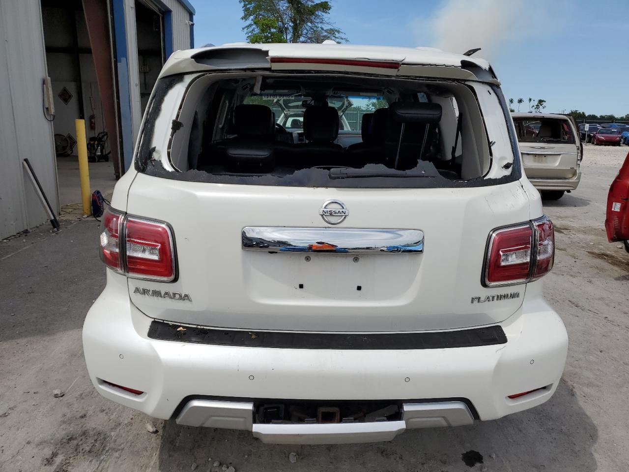 JN8AY2NC7H9500082 2017 Nissan Armada Sv