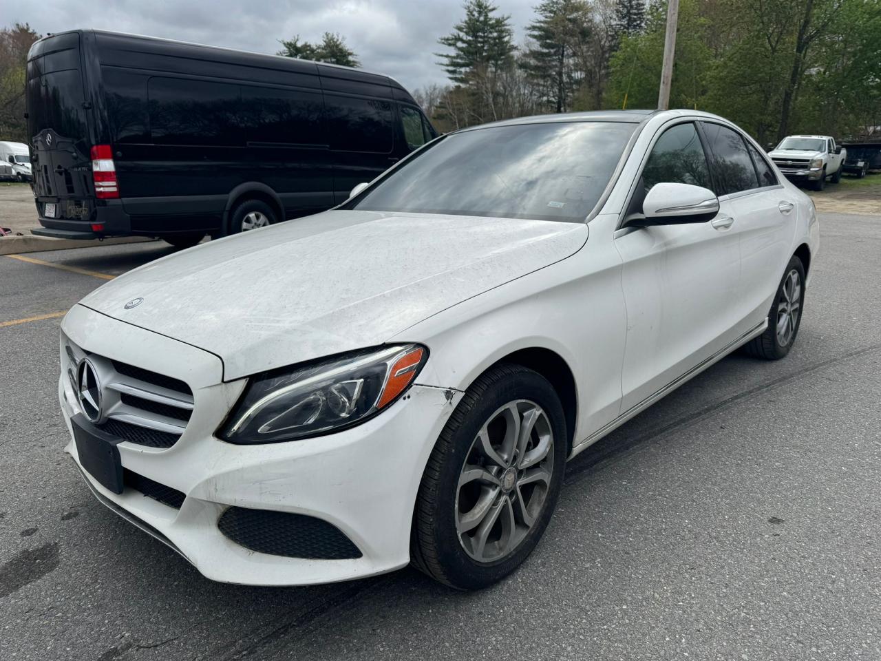 2015 Mercedes-Benz C 300 4Matic vin: 55SWF4KB6FU013732