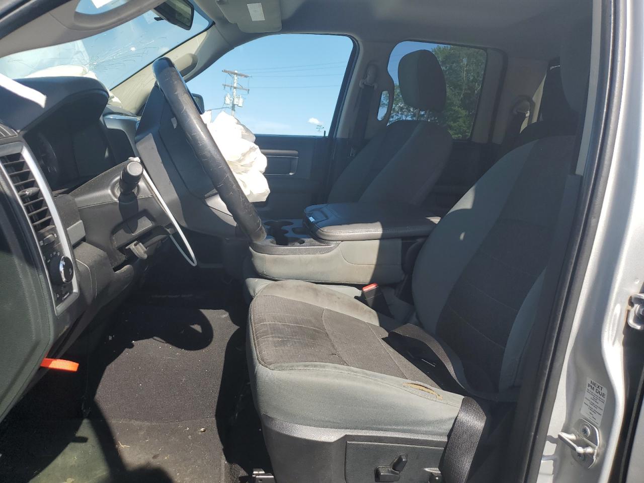 1C6RR7GT3GS307450 2016 Ram 1500 Slt