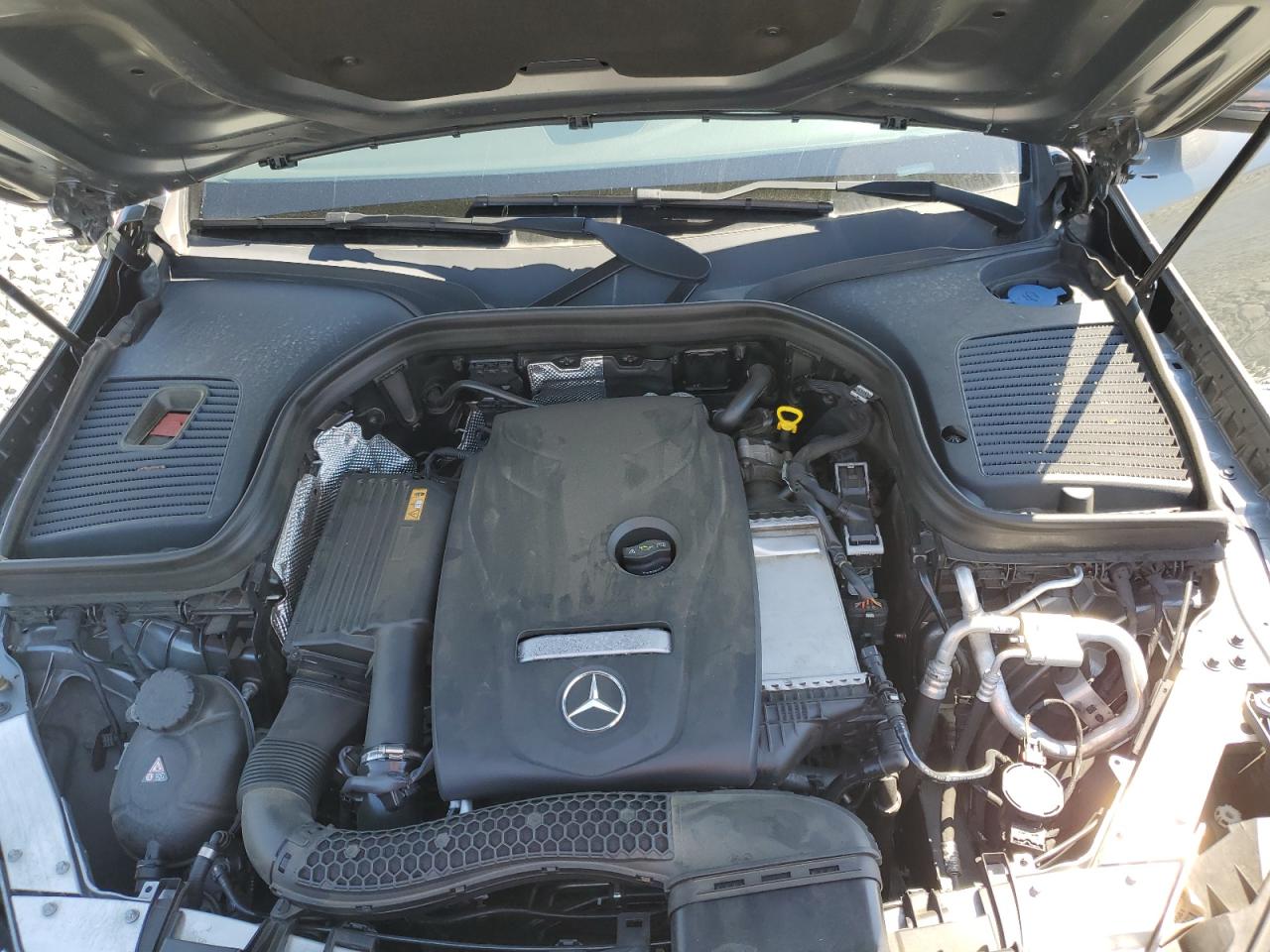 WDC0G4KB2HF223872 2017 Mercedes-Benz Glc 300 4Matic