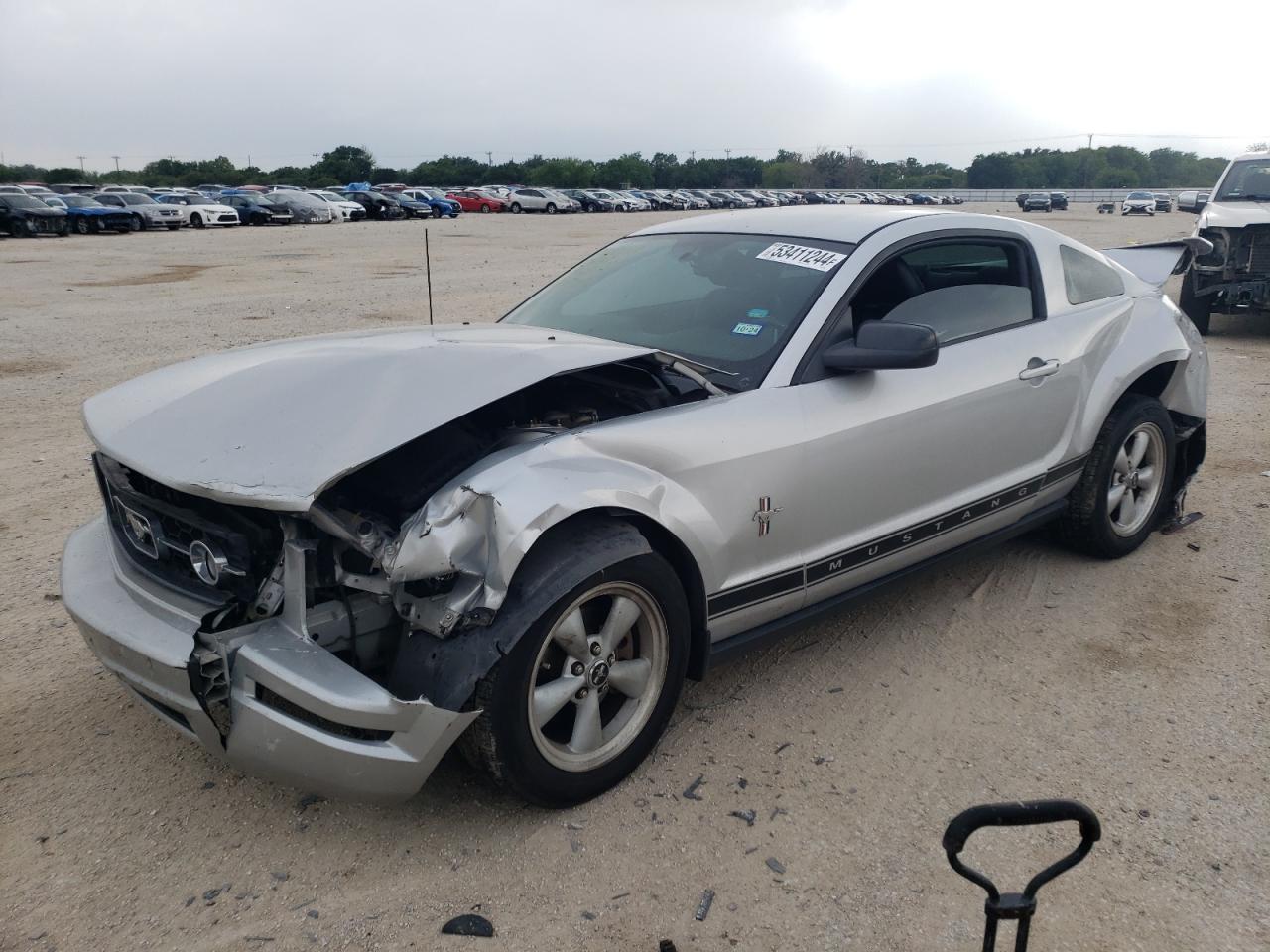 1ZVHT80N385133030 2008 Ford Mustang