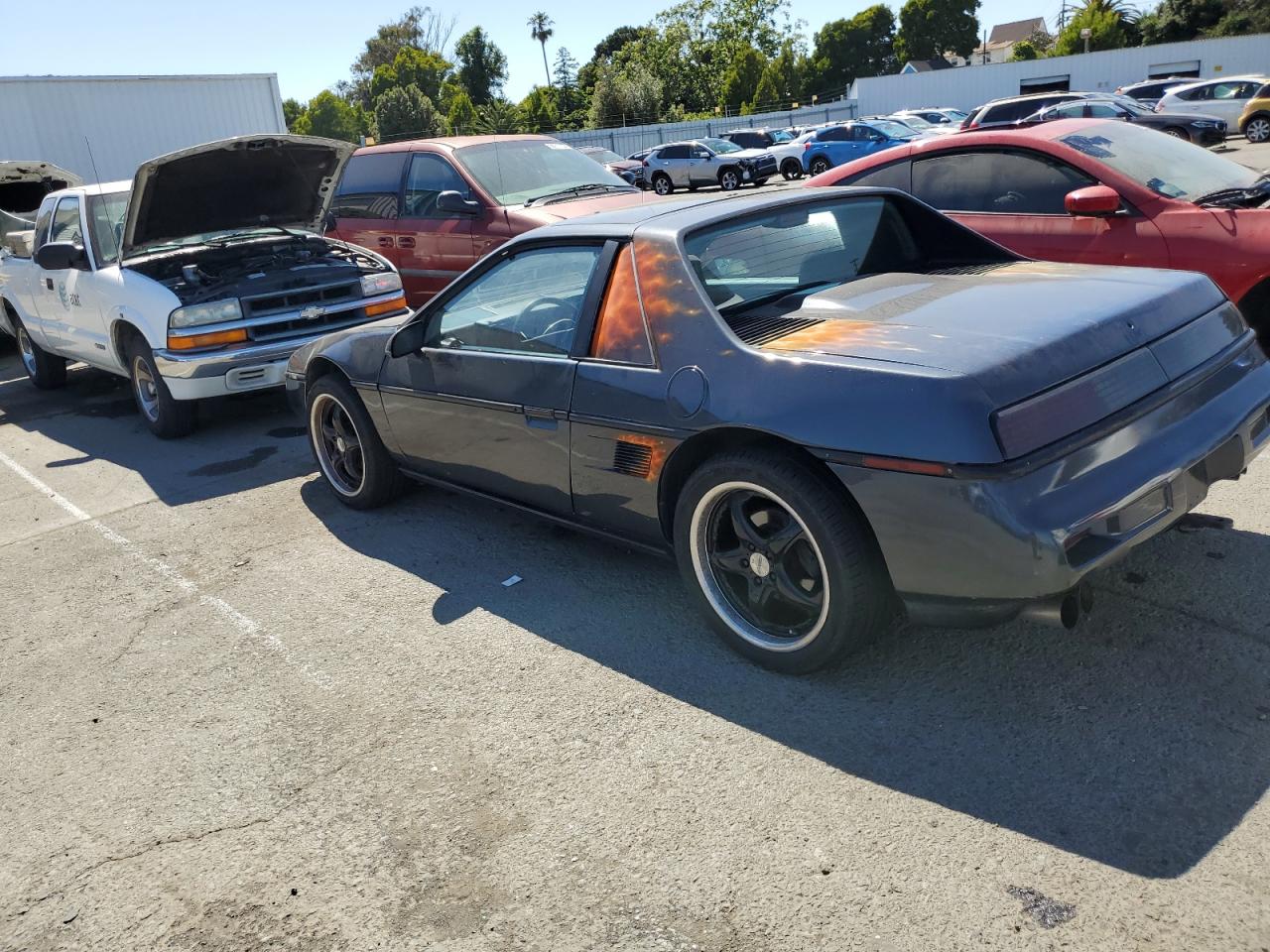 1G2PE1195JP213607 1988 Pontiac Fiero