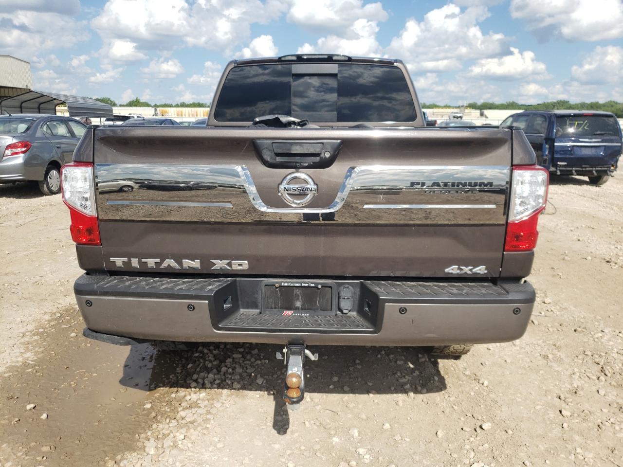 1N6AA1F41KN515268 2019 Nissan Titan Xd Sl