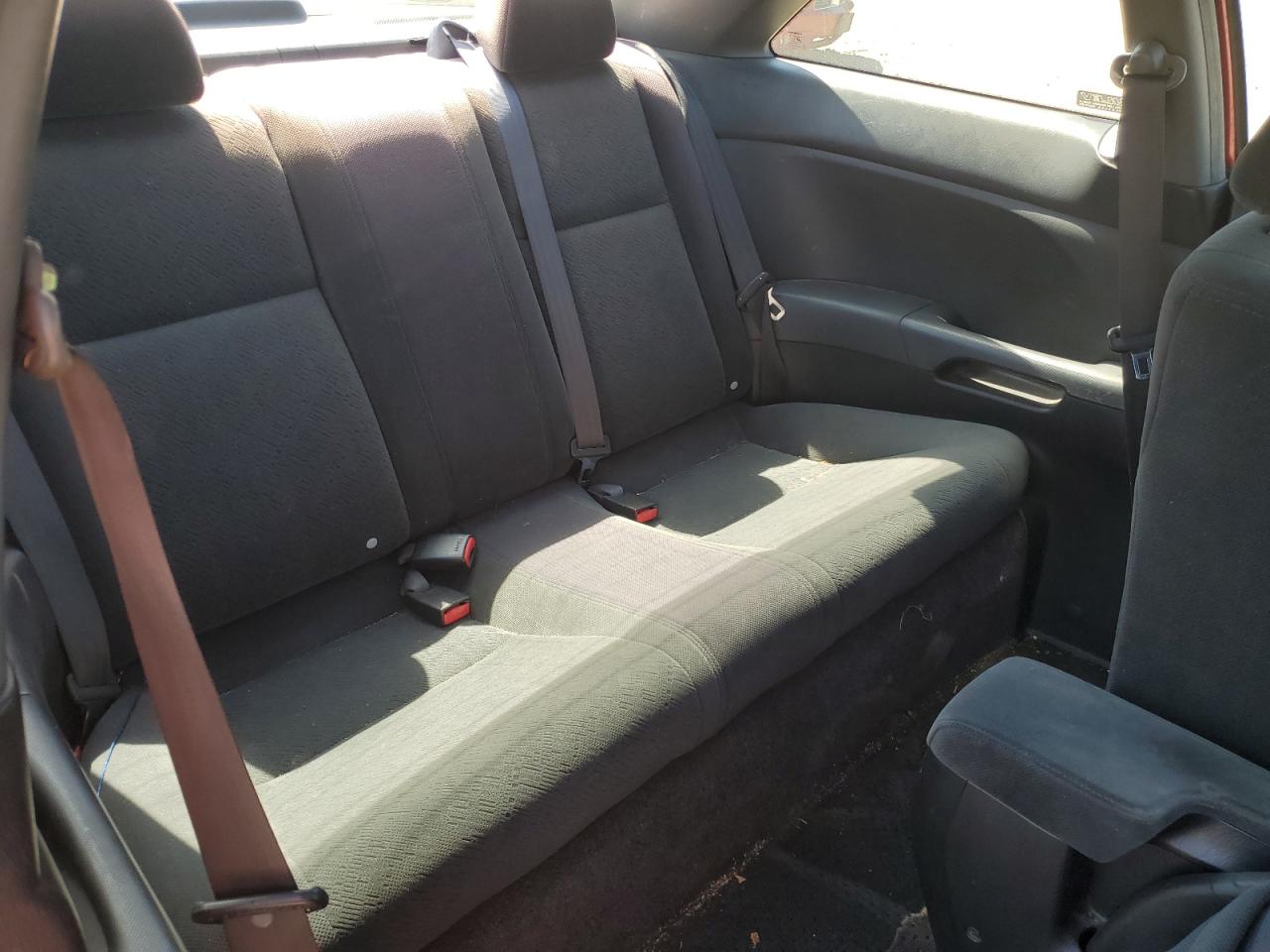 1HGEM215X4L052449 2004 Honda Civic Lx