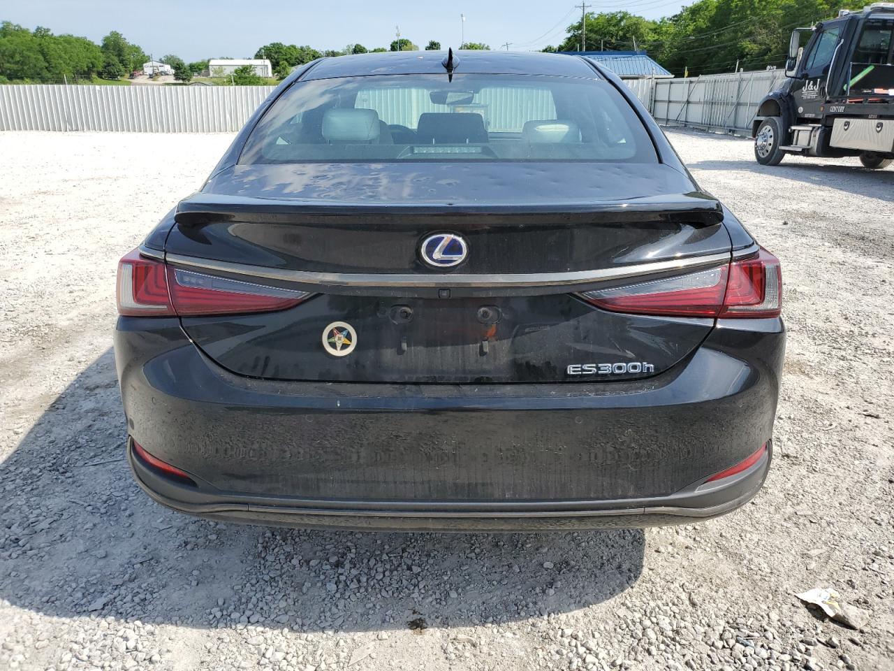 58AGA1C17NU015699 2022 Lexus Es 300H Base