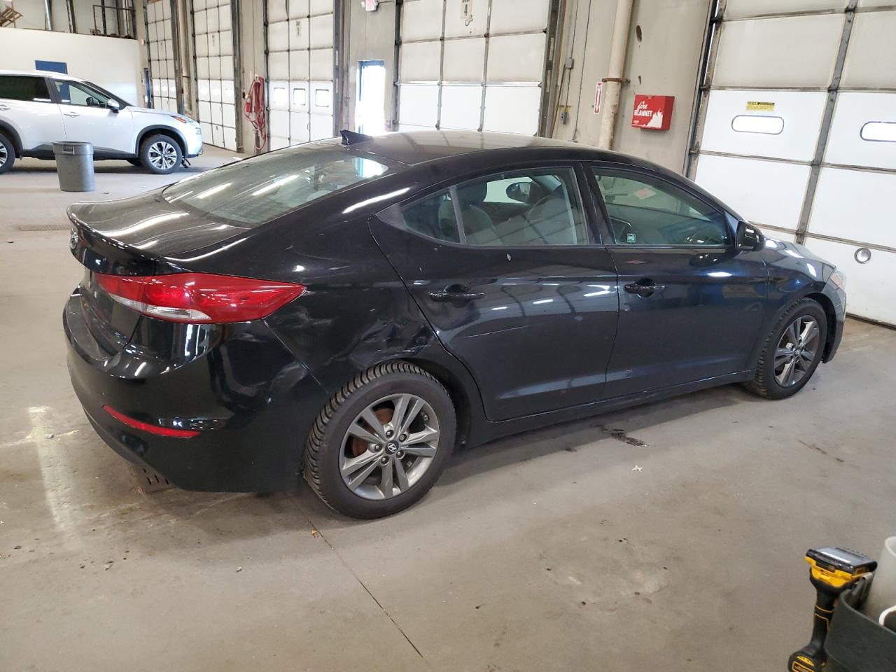 5NPD84LF8HH031416 2017 Hyundai Elantra Se