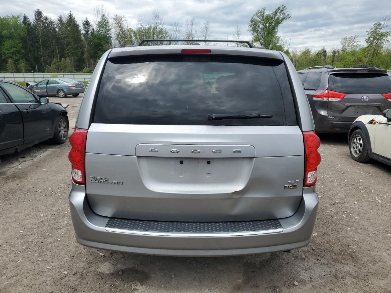 2C4RDGCG7GR275149 2016 Dodge Grand Caravan Sxt