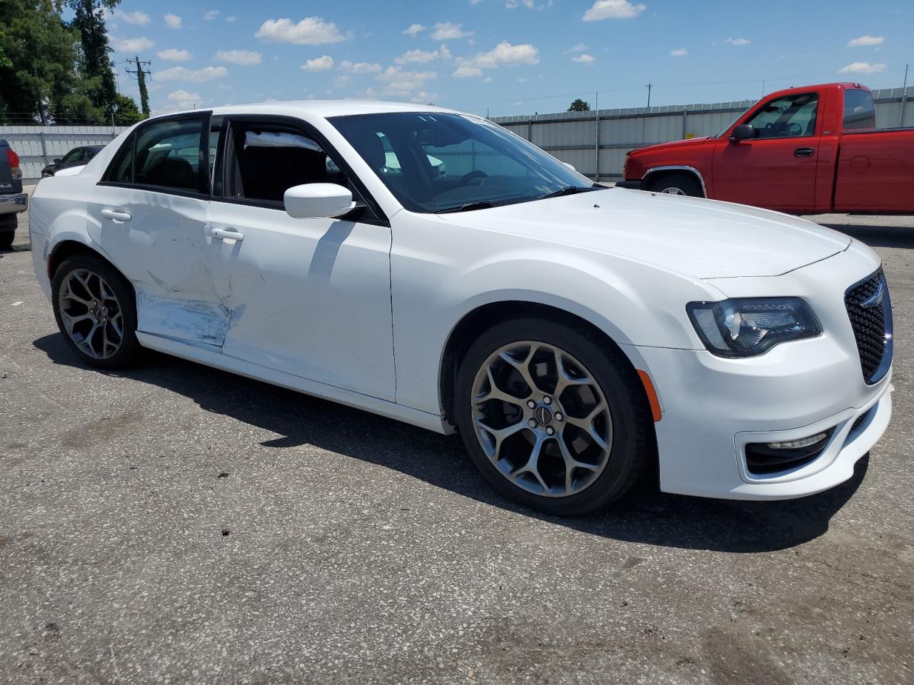 2C3CCABTXJH316976 2018 Chrysler 300 S