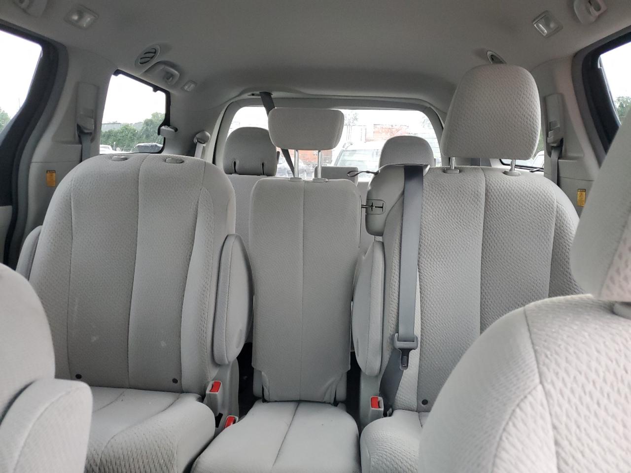 5TDKK3DC2CS185825 2012 Toyota Sienna Le