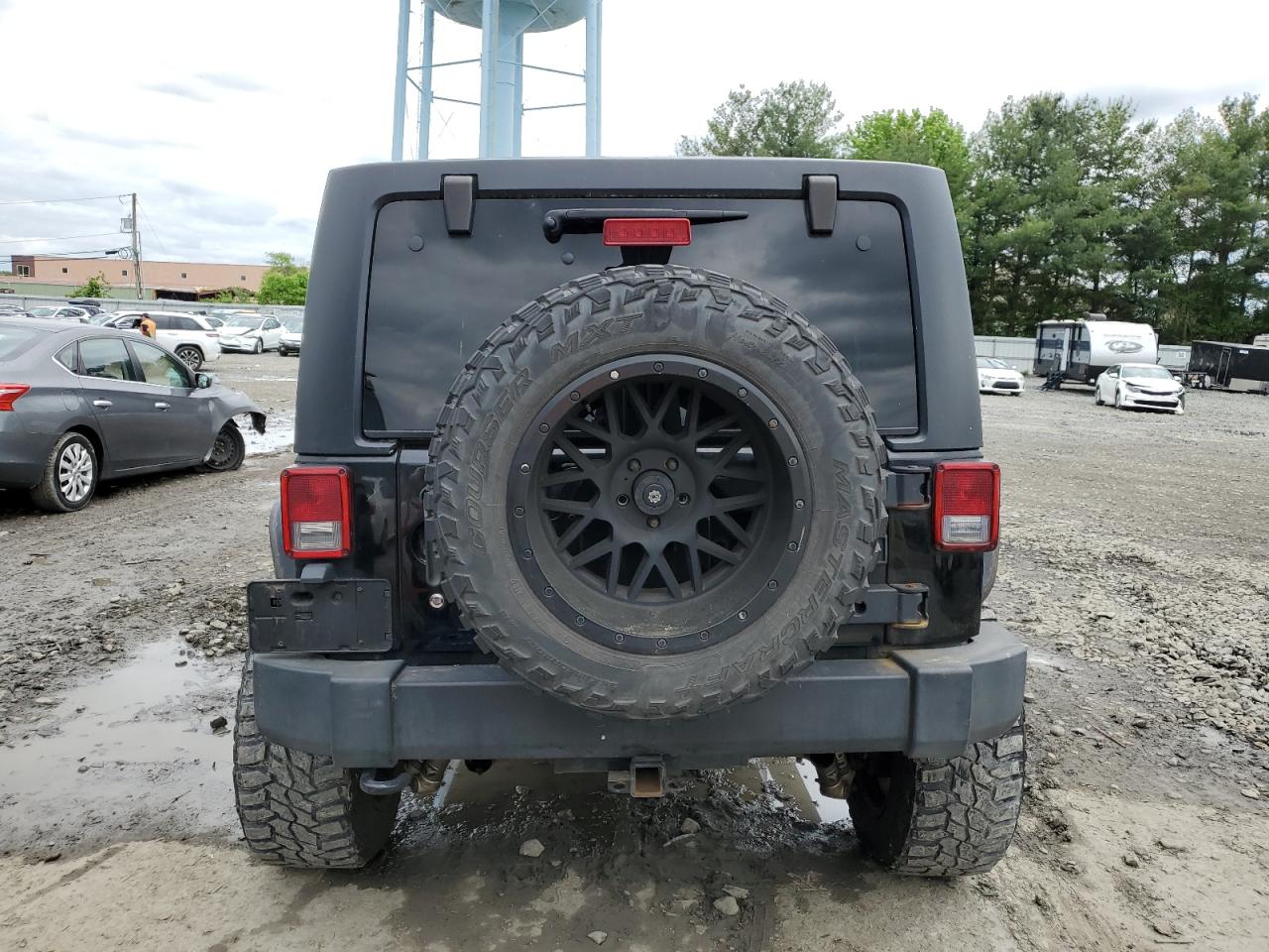 1C4BJWEG7DL635350 2013 Jeep Wrangler Unlimited Sahara