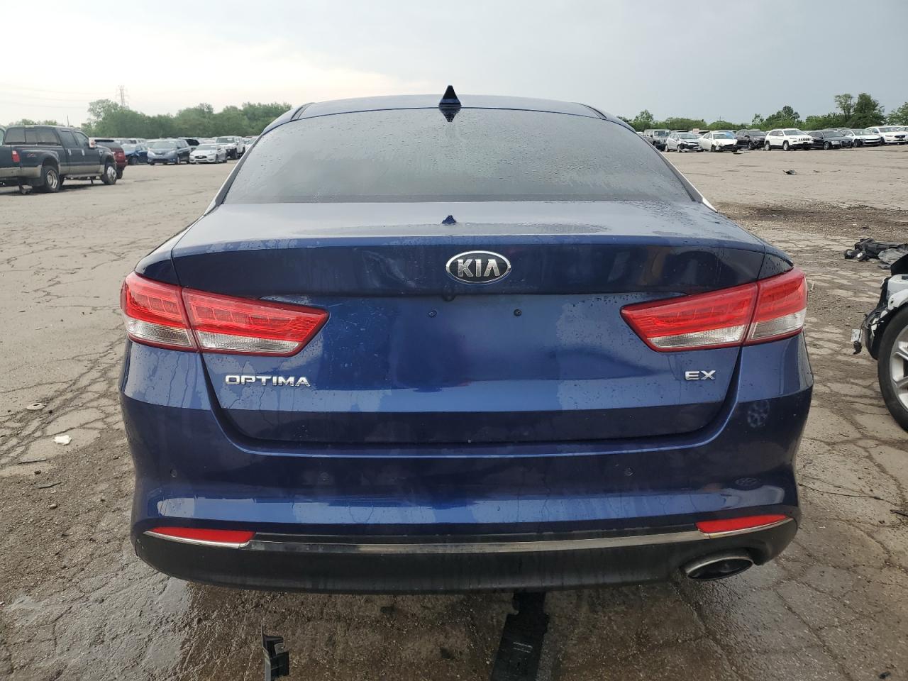 5XXGU4L32JG262022 2018 Kia Optima Ex