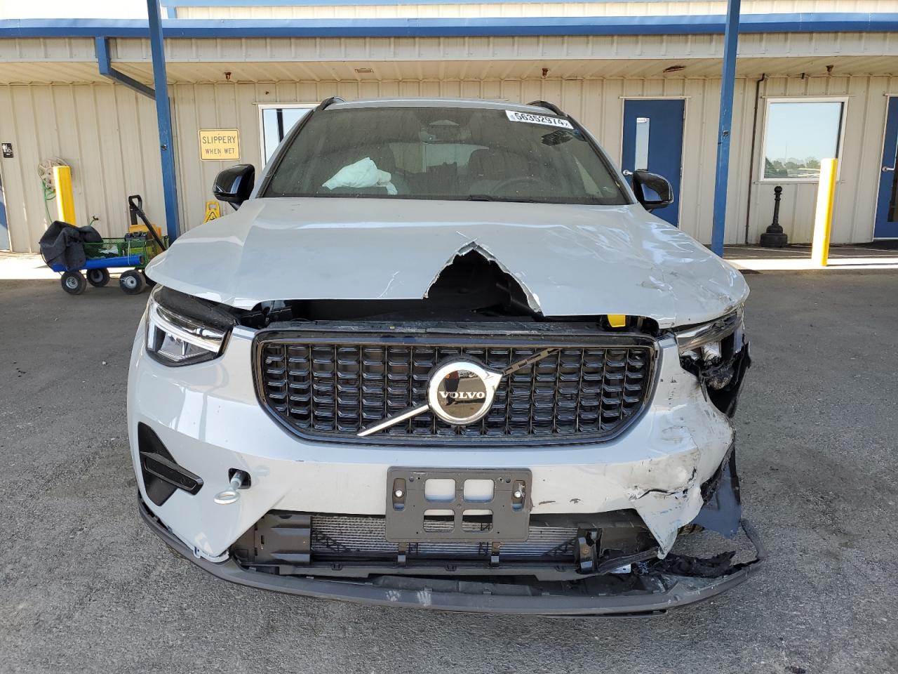 YV4L12UK5R2338526 2024 Volvo Xc40 Core