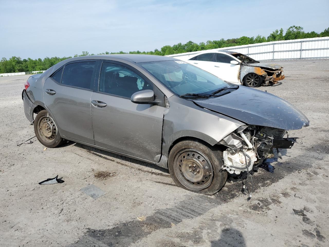 2T1BURHE8JC044272 2018 Toyota Corolla L