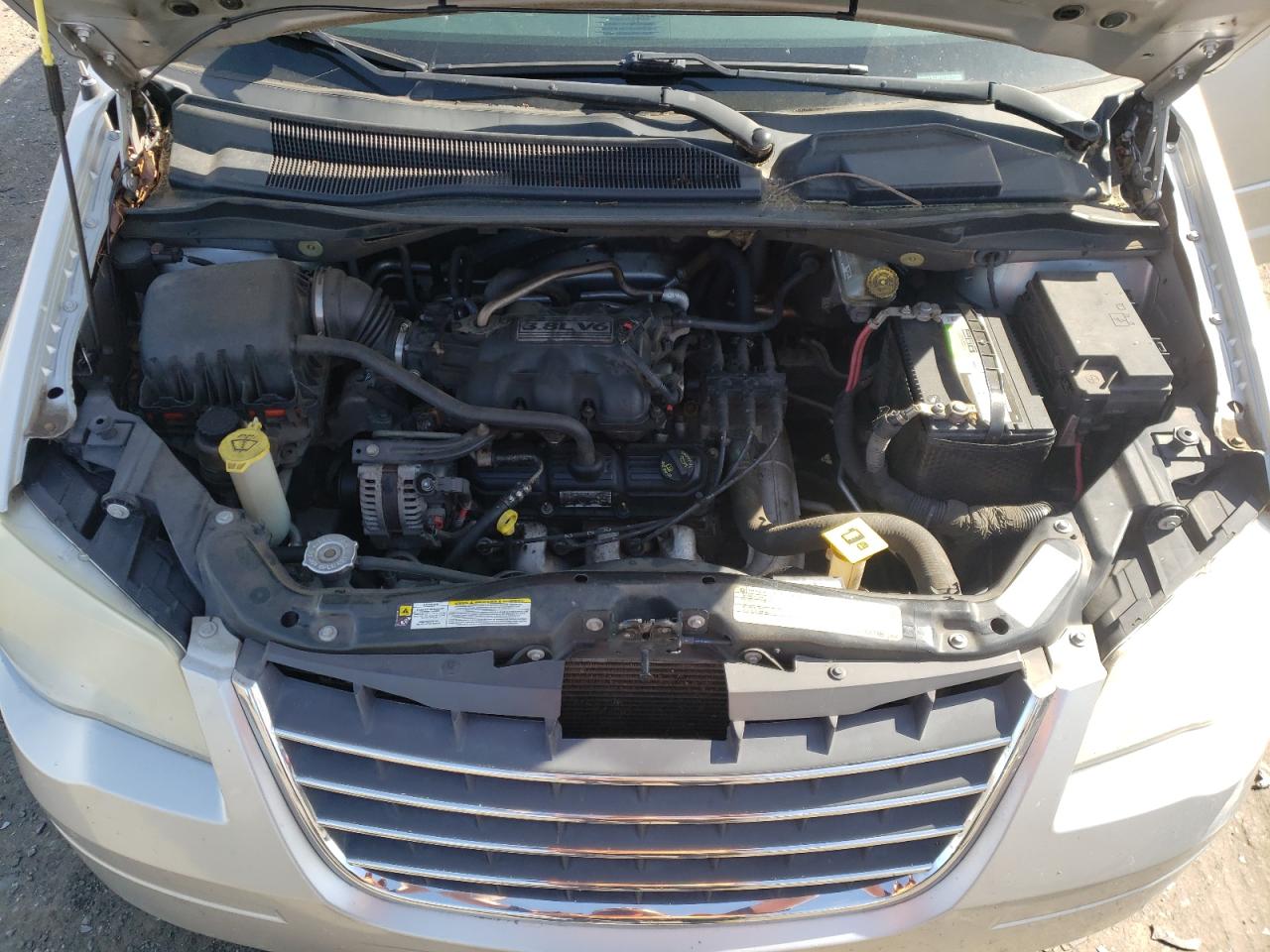 2A4RR2D14AR329961 2010 Chrysler Town & Country Lx