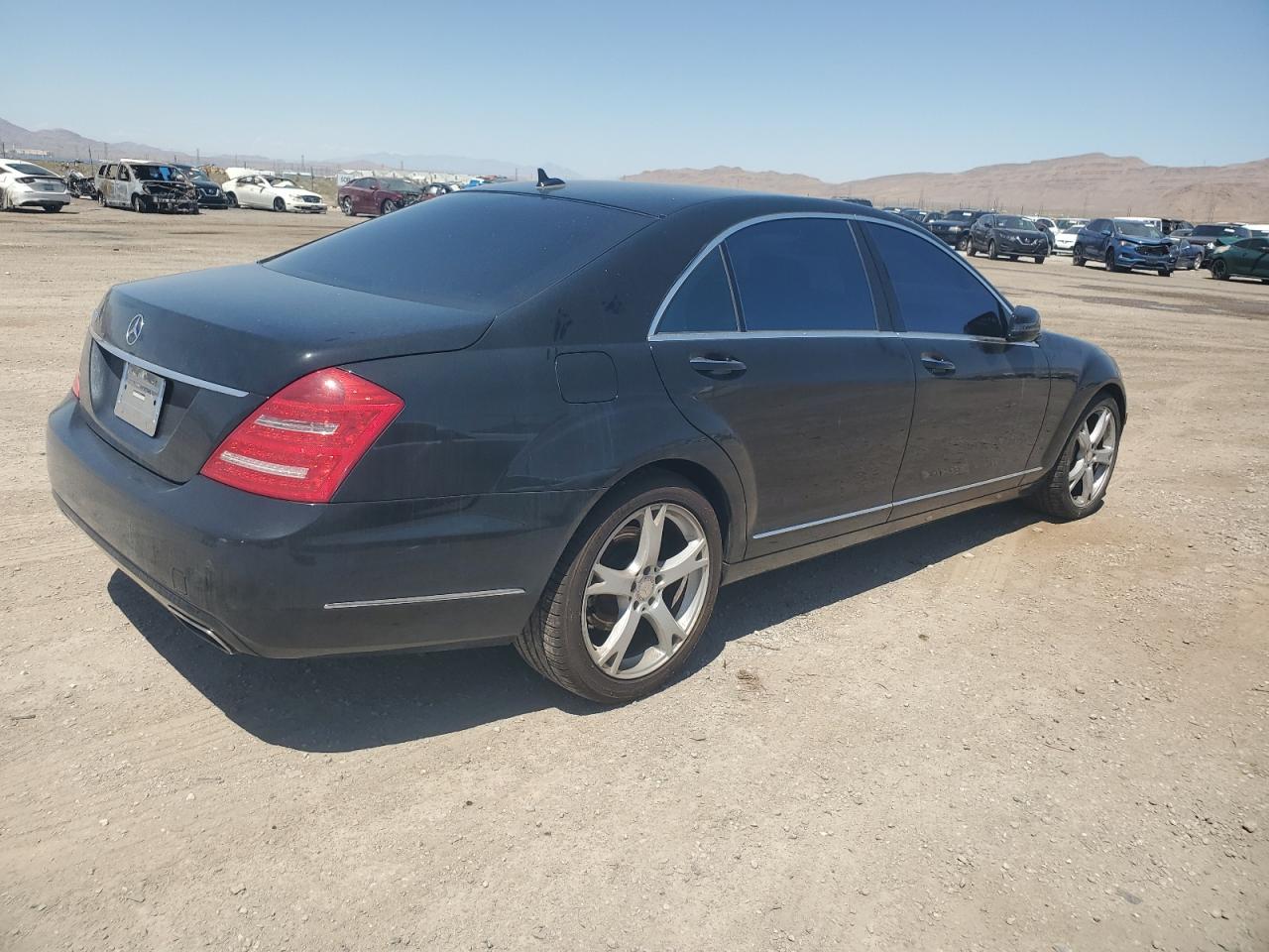 2013 Mercedes-Benz S 550 vin: WDDNG7DB0DA497918