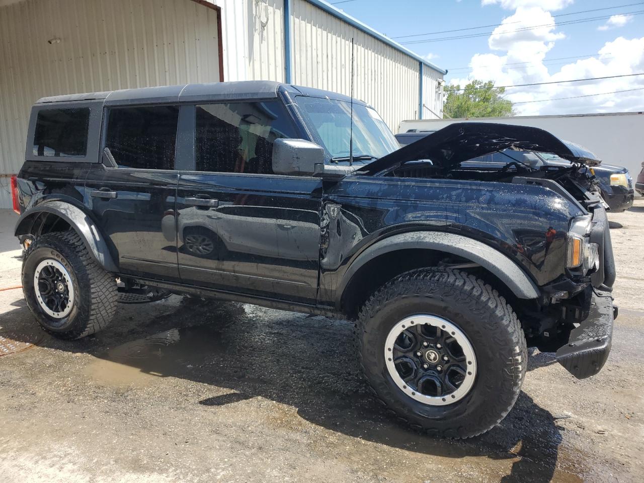 2023 Ford Bronco Base vin: 1FMDE5DH7PLB24979