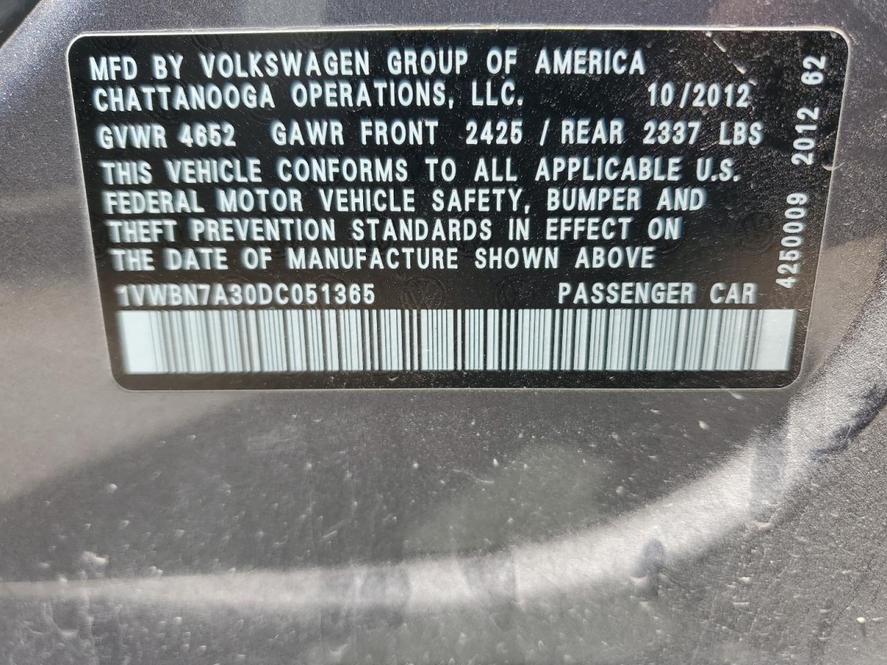 1VWBN7A30DC051365 2013 Volkswagen Passat Se