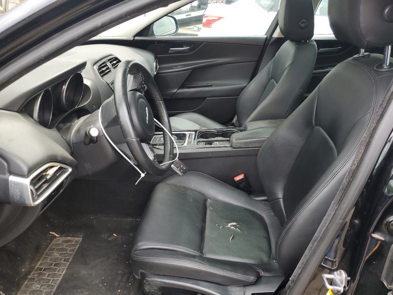 SAJAR4BN1HA952314 2017 Jaguar Xe