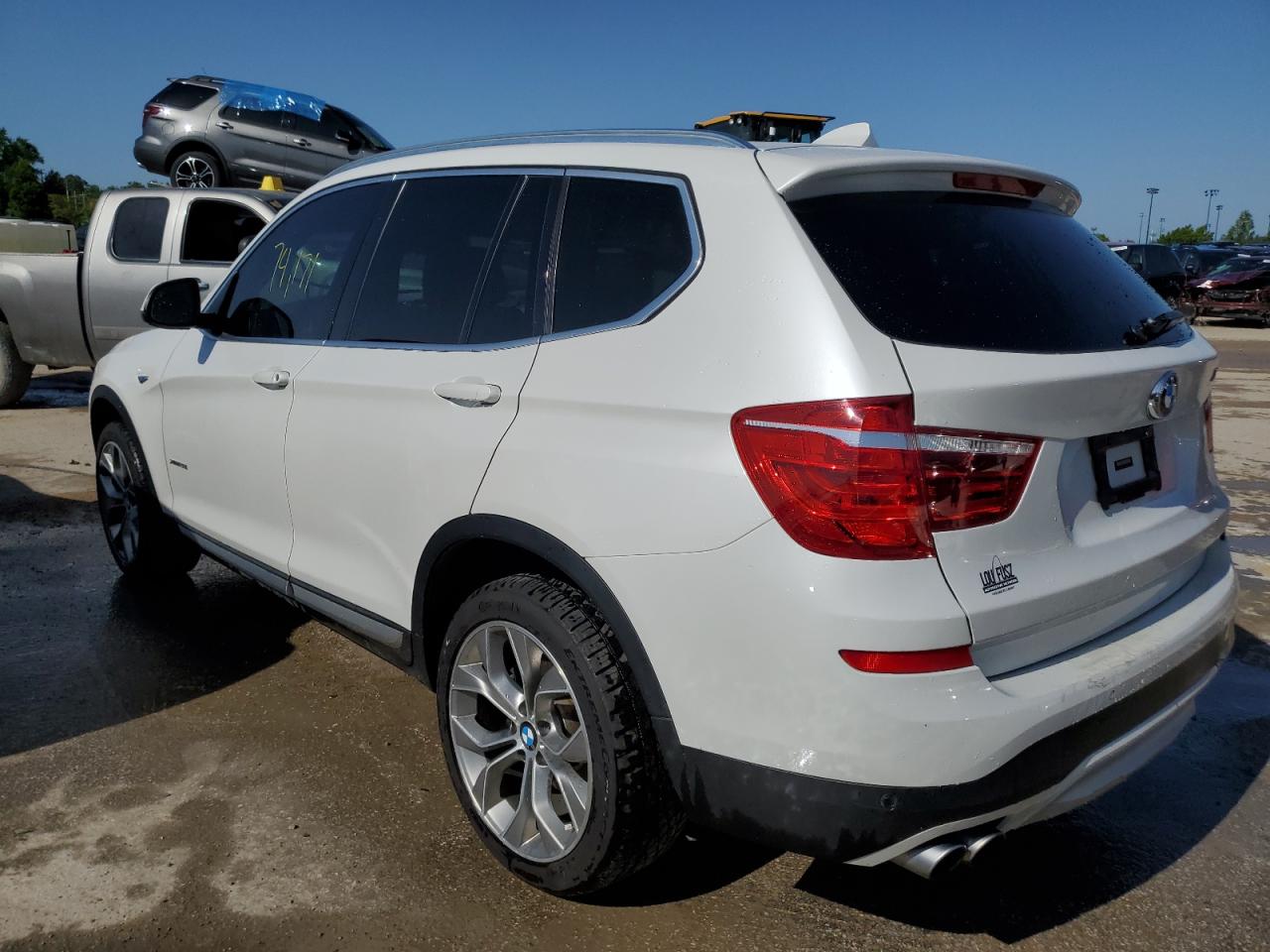 5UXWX9C5XH0T01144 2017 BMW X3 xDrive28I