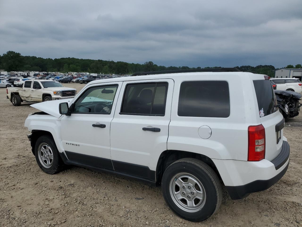 1C4NJPBB0FD140142 2015 Jeep Patriot Sport