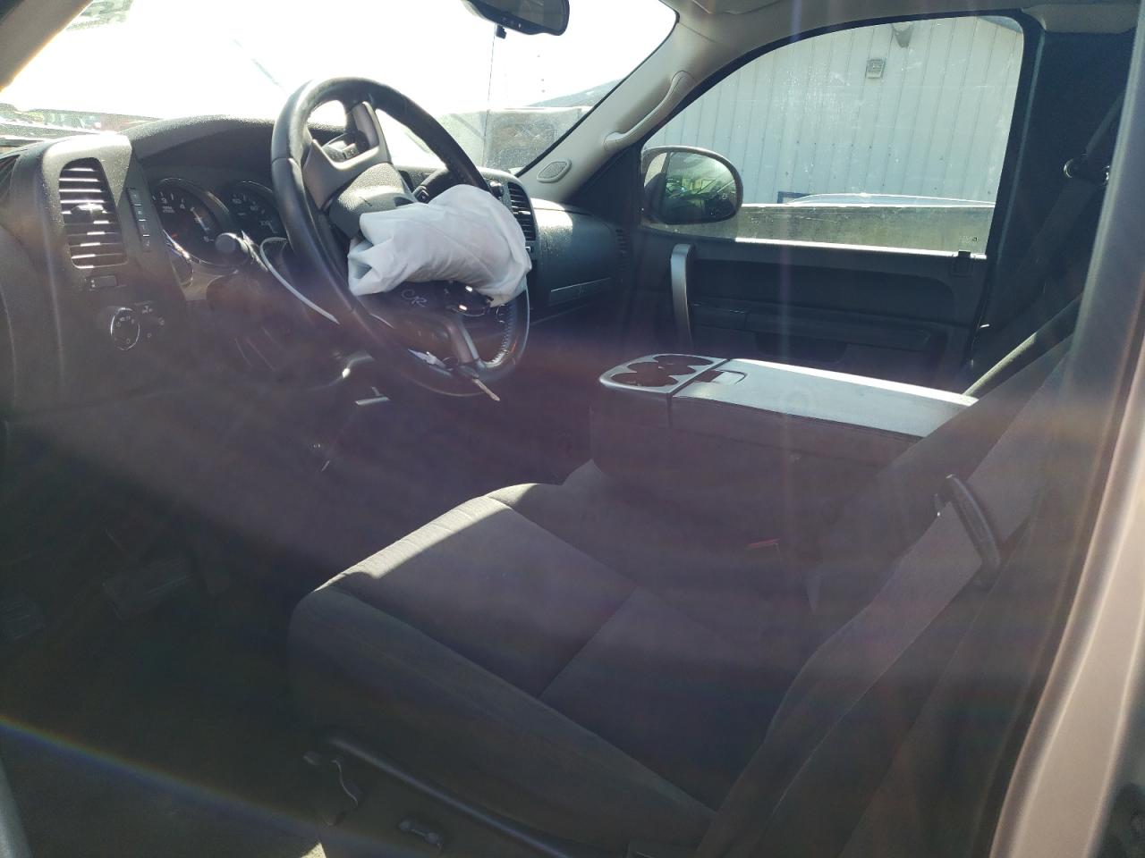 1GCRCSE07BZ421232 2011 Chevrolet Silverado C1500 Lt