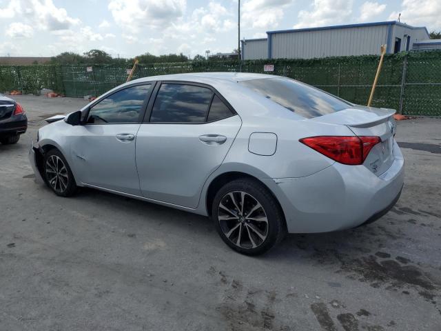 TOYOTA COROLLA L 2018 silver  gas 5YFBURHE2JP786487 photo #3