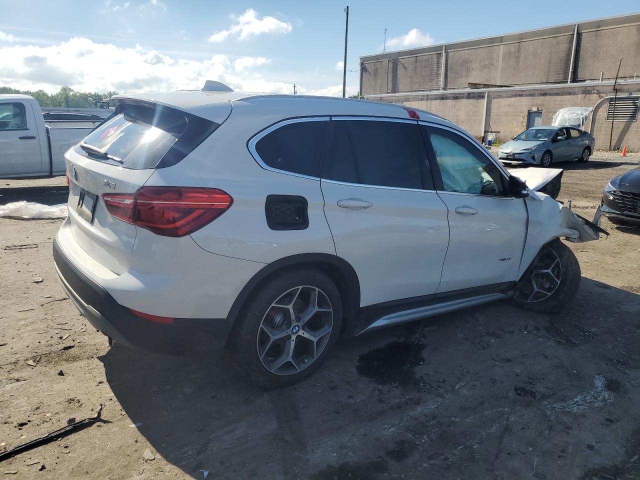 WBXHT3C31GP885637 2016 BMW X1 xDrive28I