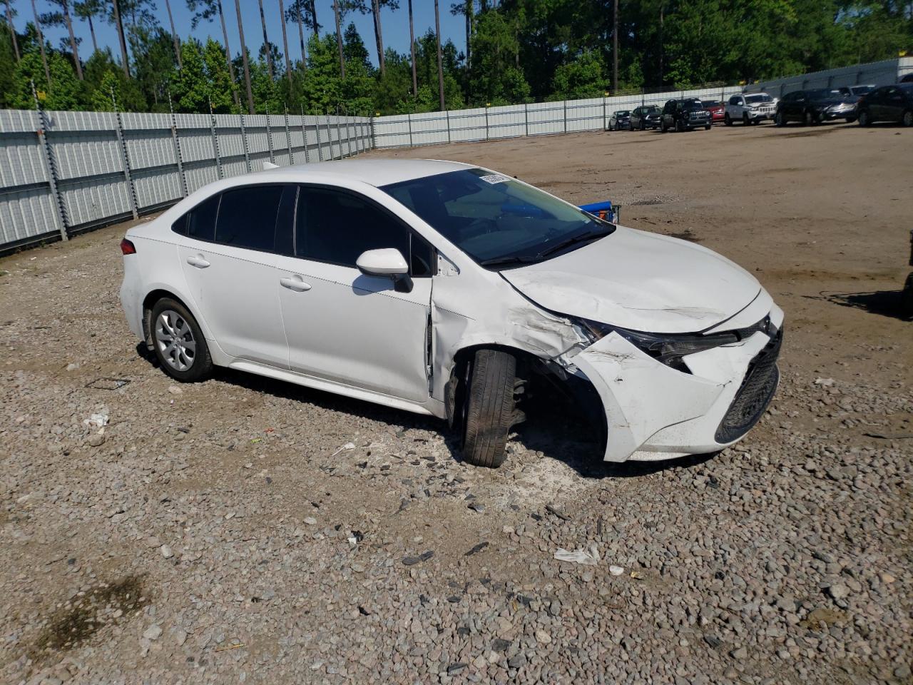 2022 Toyota Corolla Le vin: 5YFEPMAE2NP385920